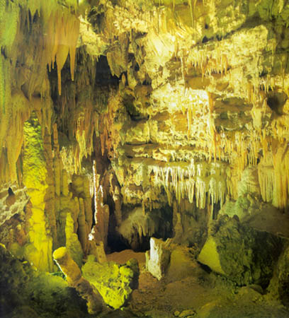 Castellana, Caves